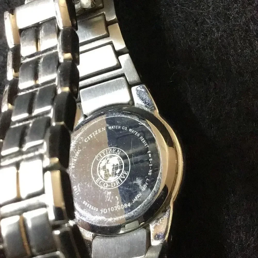 Vintage ladies citizen, Eco drive watch needs battery